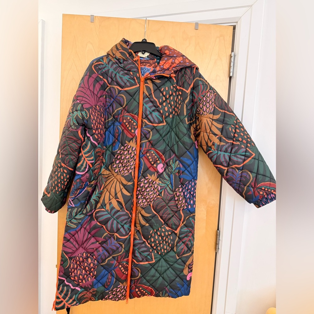 FARM Rio Reversible Multicolor Puffer Jacket. - Picture 3 of 8